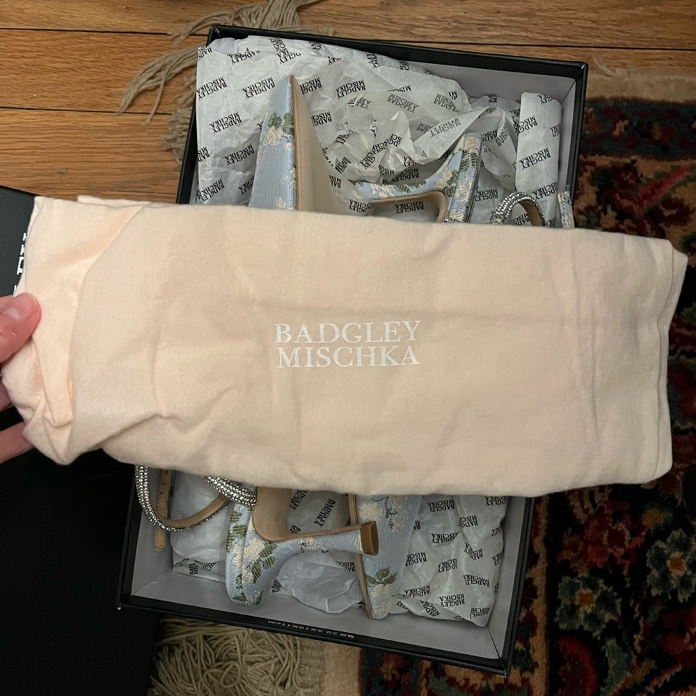 Badgley Mischka pumps 6 - Picture 7 of 8